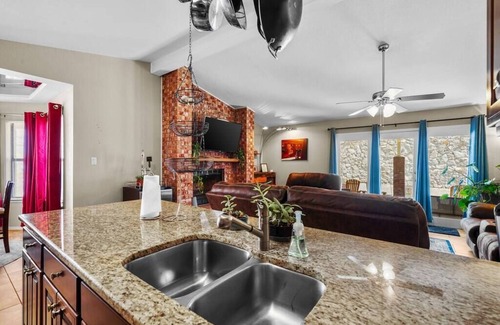 El Paso House | Relaxation at it's best