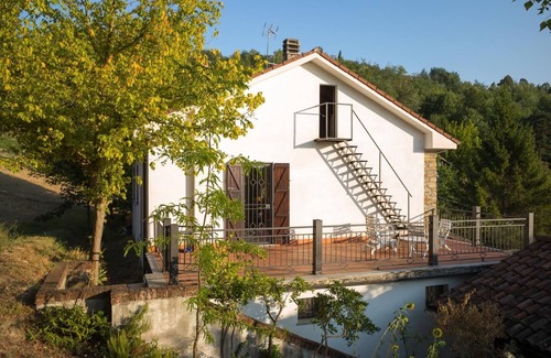 Melazzo Cottage | Relaxation in the countryside with the family, 10 minutes from the river