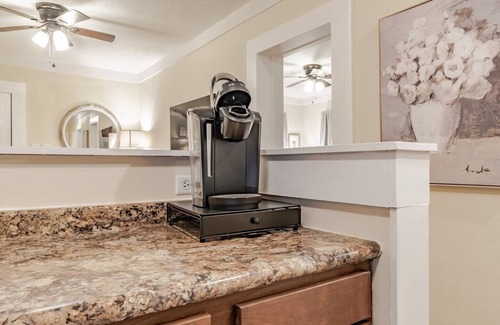 Mobile Apartment | Relaxed and Comfortable Living in Trendy Midtown