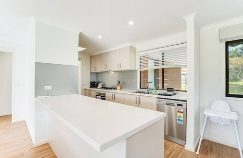 Rosebud House | Relaxed at Rosebud-Cosy 3 bedroom beach escape*
