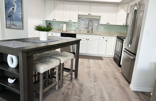 Grove City House | Relaxed Coastal Retreat Pet & Boat Friendly
