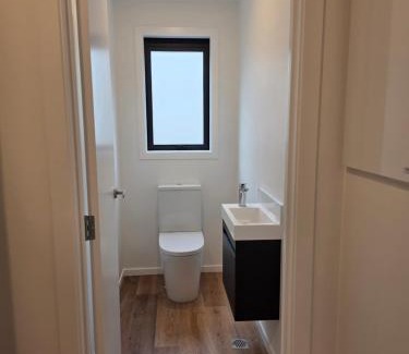 Wallaceville House | Relaxed Comfort new townhouse in Wallaceville