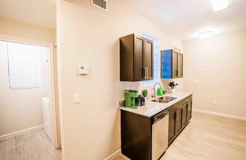 Fort Myers Apartment | Relaxed King bed with Full kitchen & Pool #1614