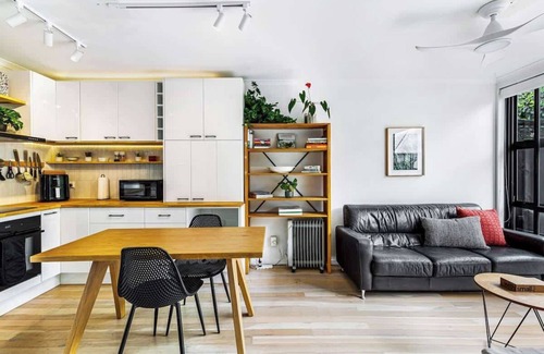 Ponsonby Apartment | Relaxing 1BR Hideaway in Herne Bay I Zodiak Stays