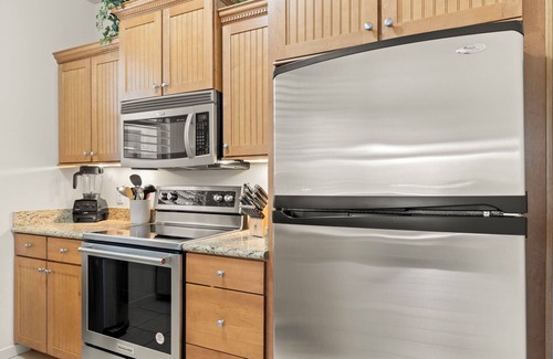 Fountain Hills Apartment | Relaxing 2-bedroom AC, fitness rm, heated pool, WiFi in charming Fountain Hills