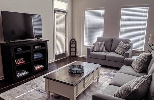 Madison Apartment | Relaxing 2BR/2BA Gated, Workspace, Pool, Near Redstone & Airport