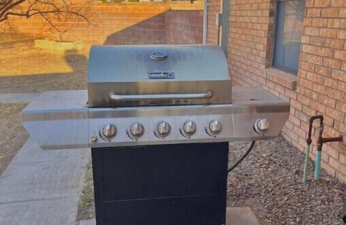 Alamogordo House | Relaxing 3 bedroom 2 bath, Home Away From Homen