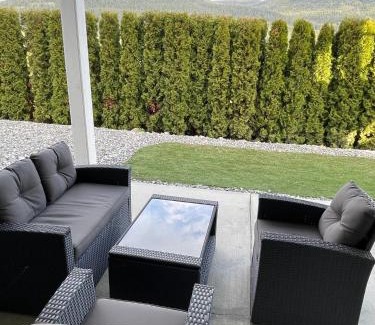 Foothills Apartment | Relaxing 3 bedroom suite, near Silver Star Resort