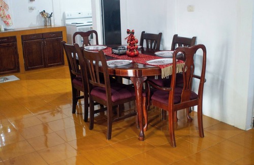Los Naranjos House | Relaxing 3-bedroom house with WiFi in Los Naranjos