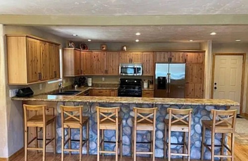 Kingman House | Relaxing 4-bedroom/5-bath house in the Hualapai Mountains above Kingman.