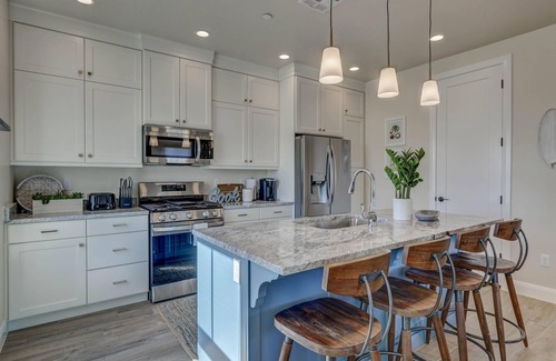 St. George House | Relaxing| 4 bedroom | lazy river | mini golf | SP