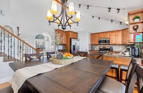 Sandy House | Relaxing 6BR Getaway: Hot Tub, Games & Stunning Views