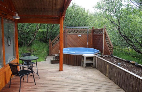 Husafell House | Relaxing and cozy cottage with hot tub