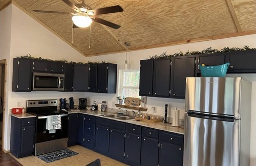 Quitman House | Relaxing and cozy, yet stylish lake house. Minutes from Lake Fork!
