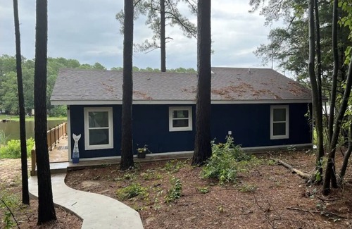 Quitman House | Relaxing and cozy, yet stylish lake house. Minutes from Lake Fork!