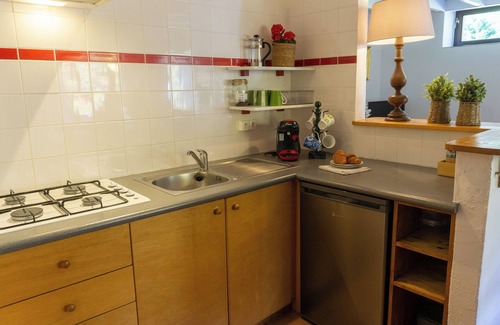 Caunes-Minervois Apartment | Relaxing apartment with Mountain views