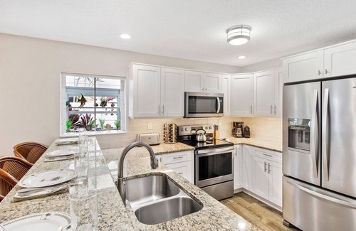 Port Canaveral House | Relaxing Beach House-Heated Pool-Walk to the Beach