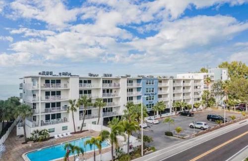 Indian Shores Apartment | Relaxing Beachside Condo with Pool in Indian Shores!
