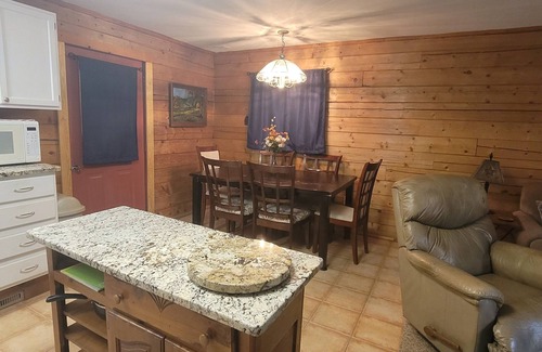 Longtown Cabin | Relaxing Cabin & Cottage close to the Lake Eufaula