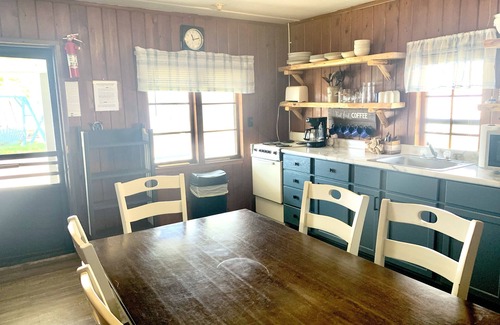 Garrison Cabin | Relaxing Cabin Getaway with Lake Front View!