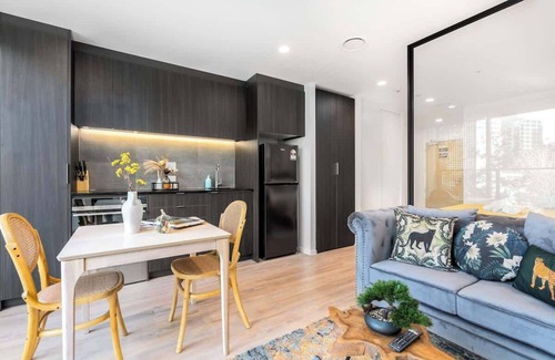 Newton Apartment | Relaxing CBD Parkside Aircon Studio vs Pool & Gym