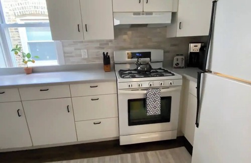 Edgewater House | Relaxing City Haven