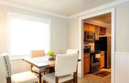 Entertainment District Condo | Relaxing Condo w/free parking - Just a 5 Min Drive to Old Town!