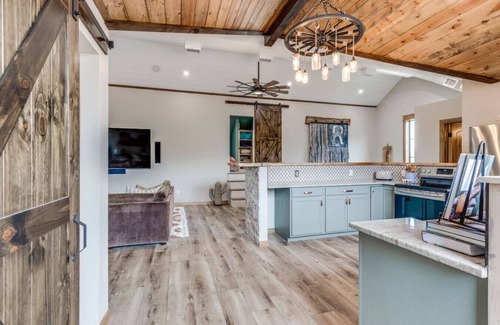 Oklahoma County Other | Relaxing Farm retreat on 40 acres in Arcadia
