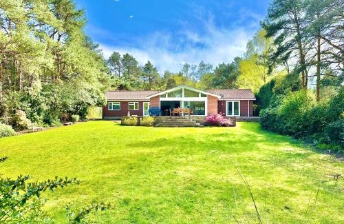 Ringwood House | Relaxing Forest & Coast Hideaway