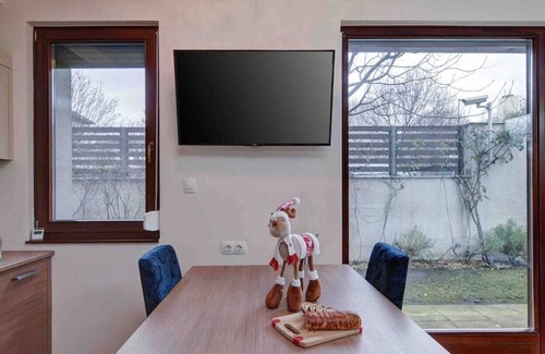 Hosszuret Apartment | Relaxing garden apartment Buda side