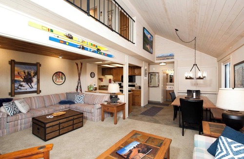 Purgatory Condo | Relaxing getaway at Purgatory Resort steps from ski lifts with mountain views