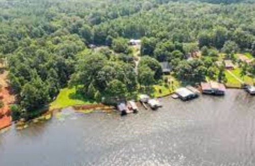 Nacogdoches House | Relaxing getaway on Lake Nacogdoches.