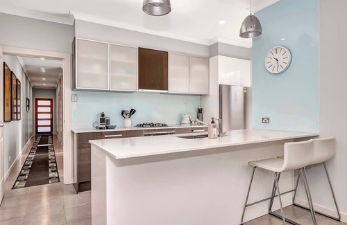 Grange House | Relaxing Getaway Steps from Grange Beach