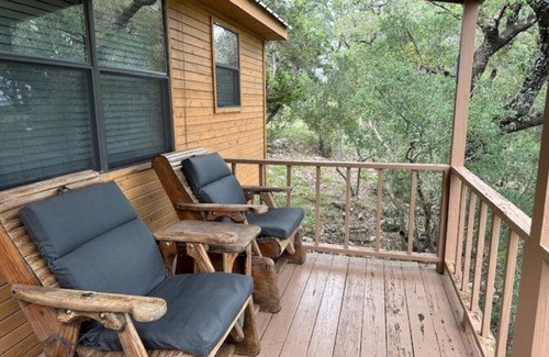 Fredericksburg Apartment | Relaxing Getaway at The Woods Cabin, Pet Friendly