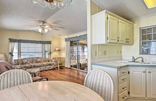 Braden River House | Relaxing Home Pool Access and Screened-In Porch!