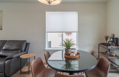 Moses Lake House | Relaxing home w/POOL & HOT TUB on the golf course!