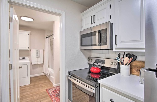 Fort Gibson House | Relaxing King Master Suite! Great backyard, Games, Firepit