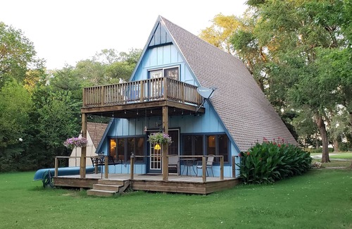 Anthony Cabin | Relaxing Lake Cabin w/Beautiful View