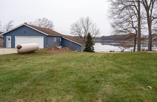 Jones House | Relaxing Lake Retreat!