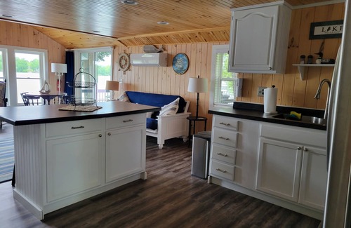 Newport Cottage | Relaxing lake side getaway Sebasticook Lake, Maine