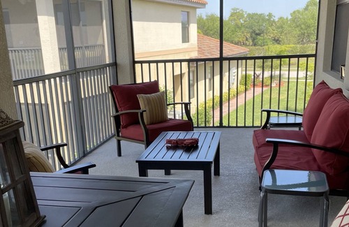 Gran Paradiso Condo | Relaxing lake view condo close to area beaches and attractions