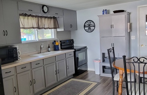 Hingham Cottage | Relaxing lakeside cottage just 20 minutes from Road America & Fond du Lac.