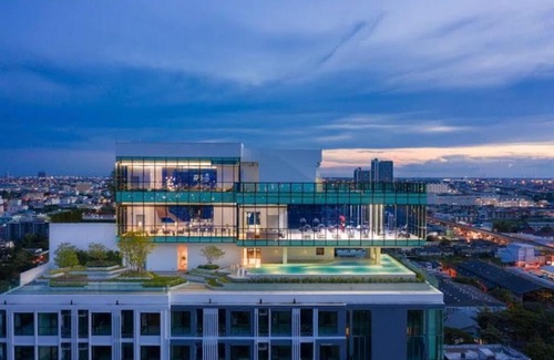 Bang Na Apartment | Relaxing Luxury Bangkok View Studio Room Near BTS