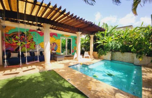 Puerto Nuevo House | Relaxing Oasis with Pool heater and Cabana