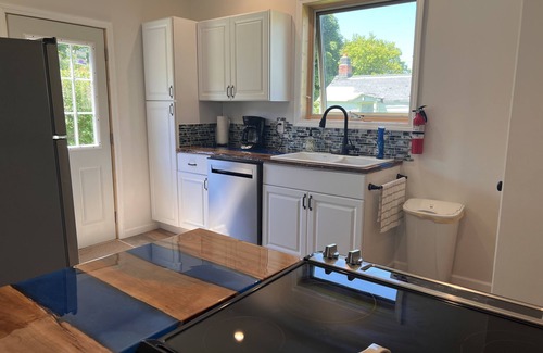 Straits of Mackinac House | Relaxing Paradise overlooking Lake Huron one block from Downtown