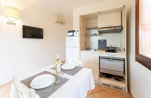 Aglientu Apartment | Relaxing Residence Baia dei Mirti B4 1 Bedroom Apartment Sleeps 4 -Bilo-4