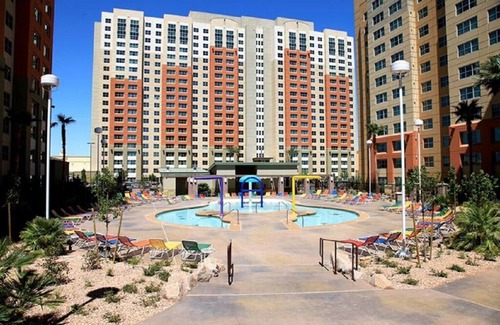 Enterprise Apartment | Relaxing resort, off crazy strip - 1 Bedroom, Sleeps 4