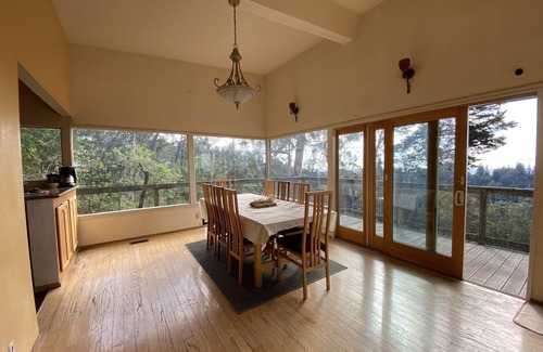 Shepherd Canyon House | Relaxing Retreat: 3 bedroom overlooking the bay. Dog-friendly!