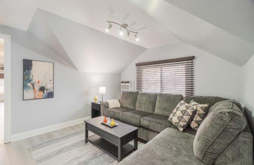 Lombard Apartment | Relaxing Retreat in the Heart of Lombard With Laundry