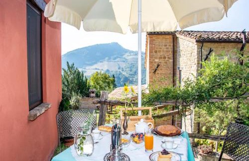 Monte San Martino Apartment | Relaxing Retreat in Le Marche